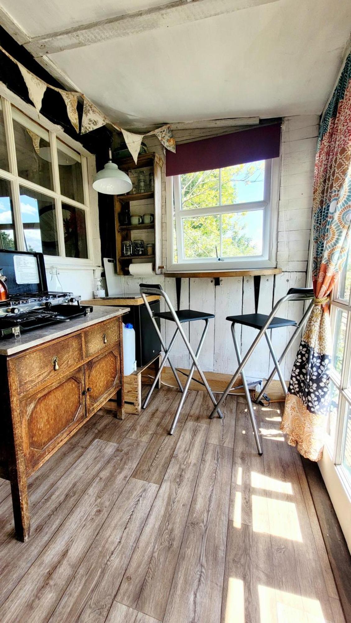 Treguth Glamping Unique Experience - Themed Huts Hotel Saint Day Екстериор снимка